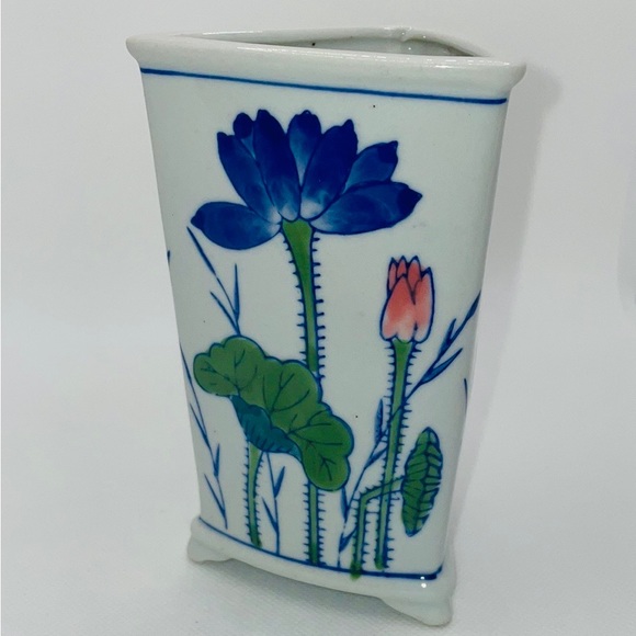 AAA Imports Other - Vintage China Hand Painted Vase Planter Garden Flowers Traditional China Scene